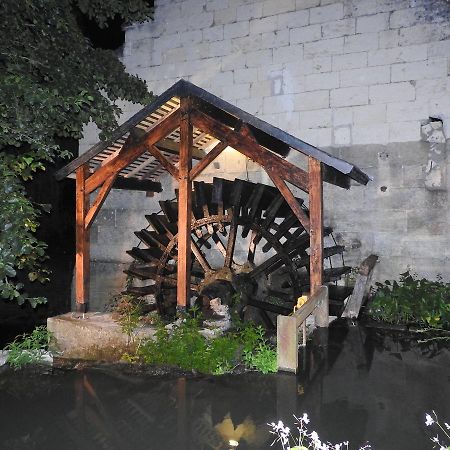 Le Moulin De Saussaye Bed and Breakfast Crouzilles Esterno foto