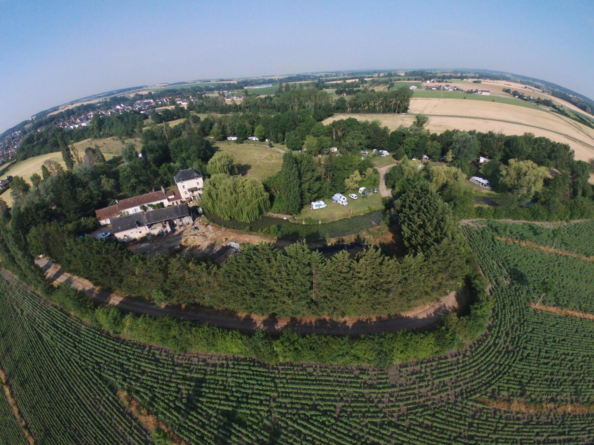 Le Moulin De Saussaye Bed and Breakfast Crouzilles Esterno foto